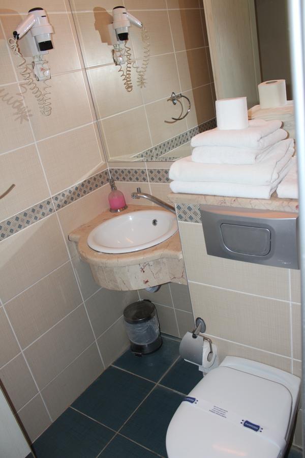 Bogazici Otel ไอวาลิค ภายนอก รูปภาพ